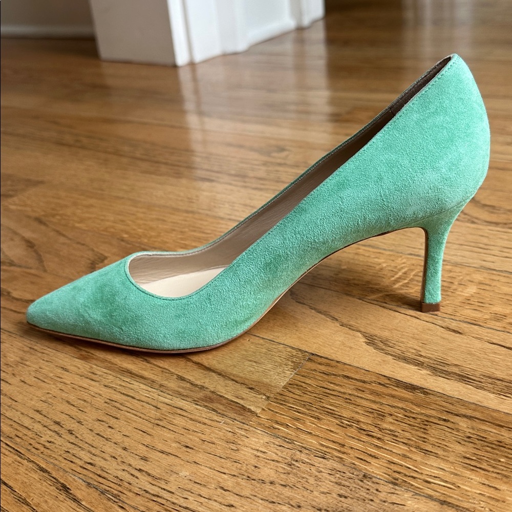 Manolo Blahnik Mint Green Suede BB Pump Size 36.5 NWOB - Picture 3 of 8